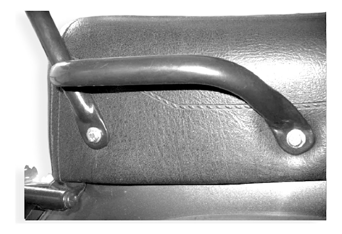 D_646570-MLA78612551892_082024-F.jpg Pasamanos Asiento Vespa 125 Px Nv Nx Originale