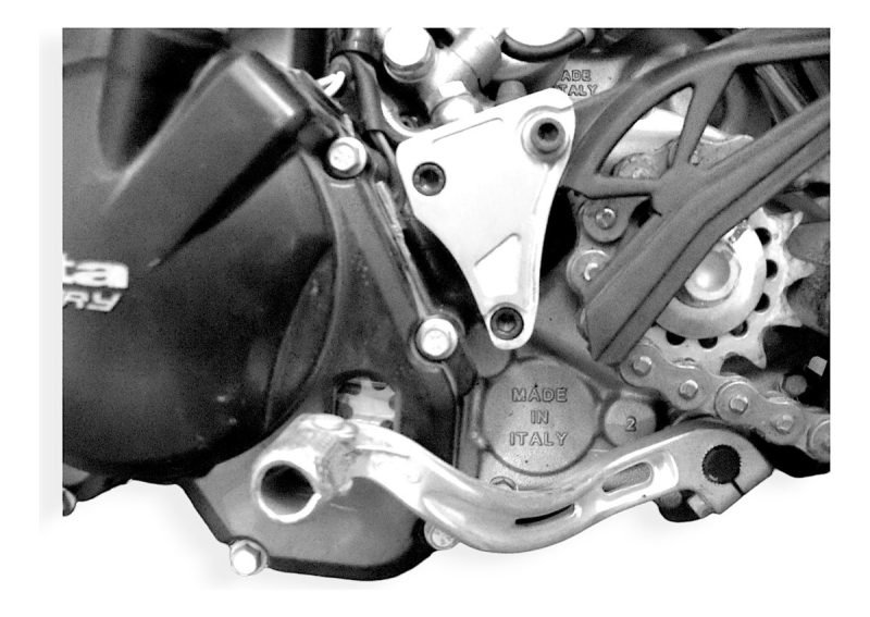 D_903829-MLA78741354541_082024-F.jpg Protector Embrague Yamaha Yz 250 F 2001-2012