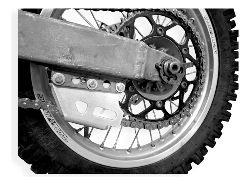 D_929813-MLA78094815836_082024-F.jpg Guia Cadenas Kawasaki Kdx 220 R 1995-2006