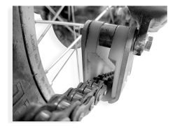 D_936116-MLA78687510067_082024-O.jpg Guia Para Cadenas Honda Xr 250 R 1986-2004