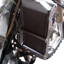 D_608936-MLA111142588571_052026-O.jpg Refuerzo Protector Radiador Yamaha Yz 250 F 2006-2009