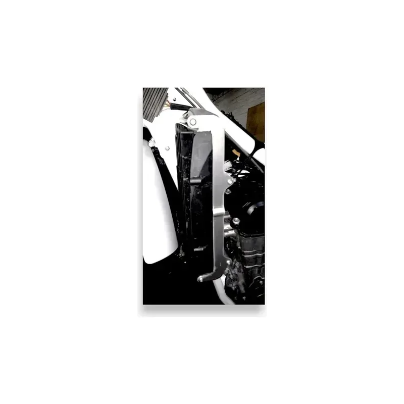 D_681574-MLA111142587447_052026-O.webp Refuerzo Protector Radiador Honda Crf 450 R 2002-2008